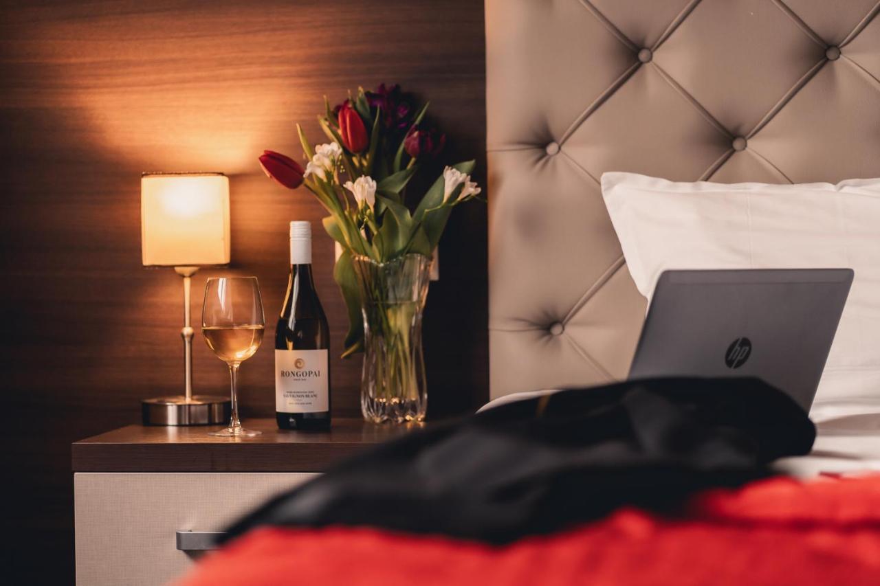 Business Hotel